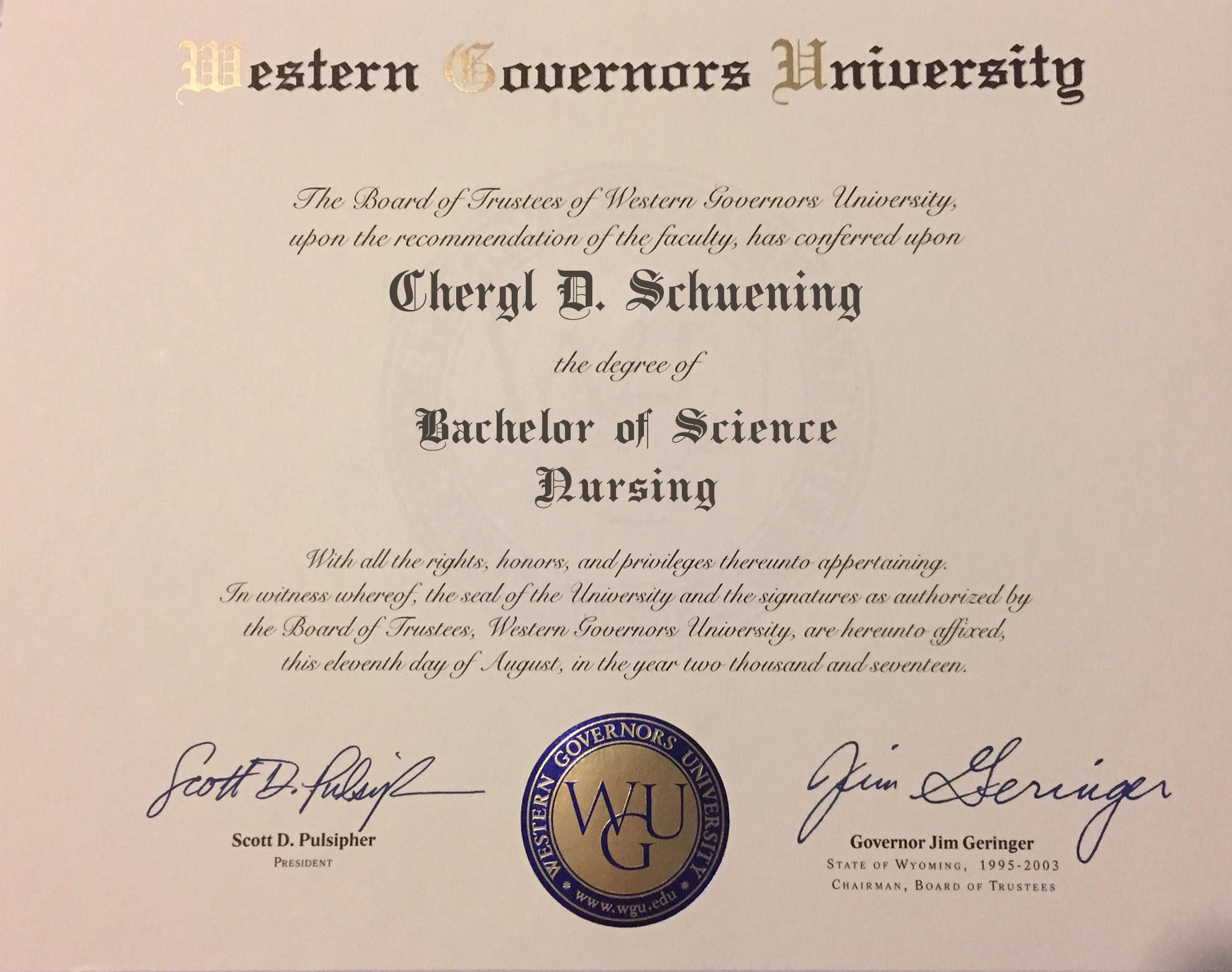 Authentic-Looking Fake Bachelor of Science from American University In Dubai