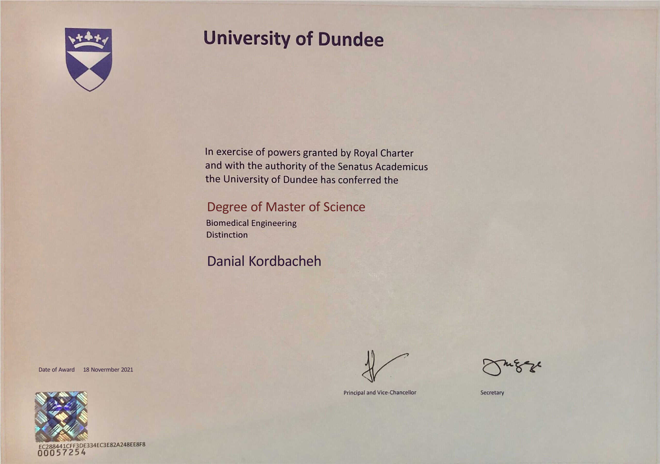 Authentic-Looking Fake certificate from University Of Dundee Authentic-Looking Fake certificate from University Of Dundee