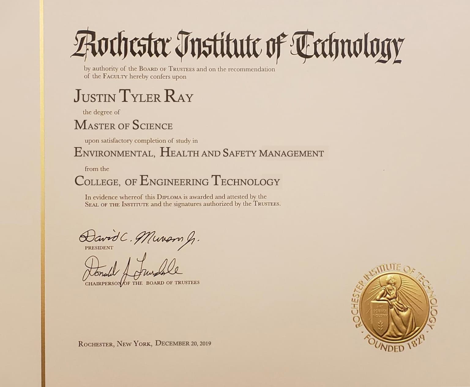 Rochester Institute Of Technology Authentic-Looking Fake certificate from Rochester Institute Of Technology