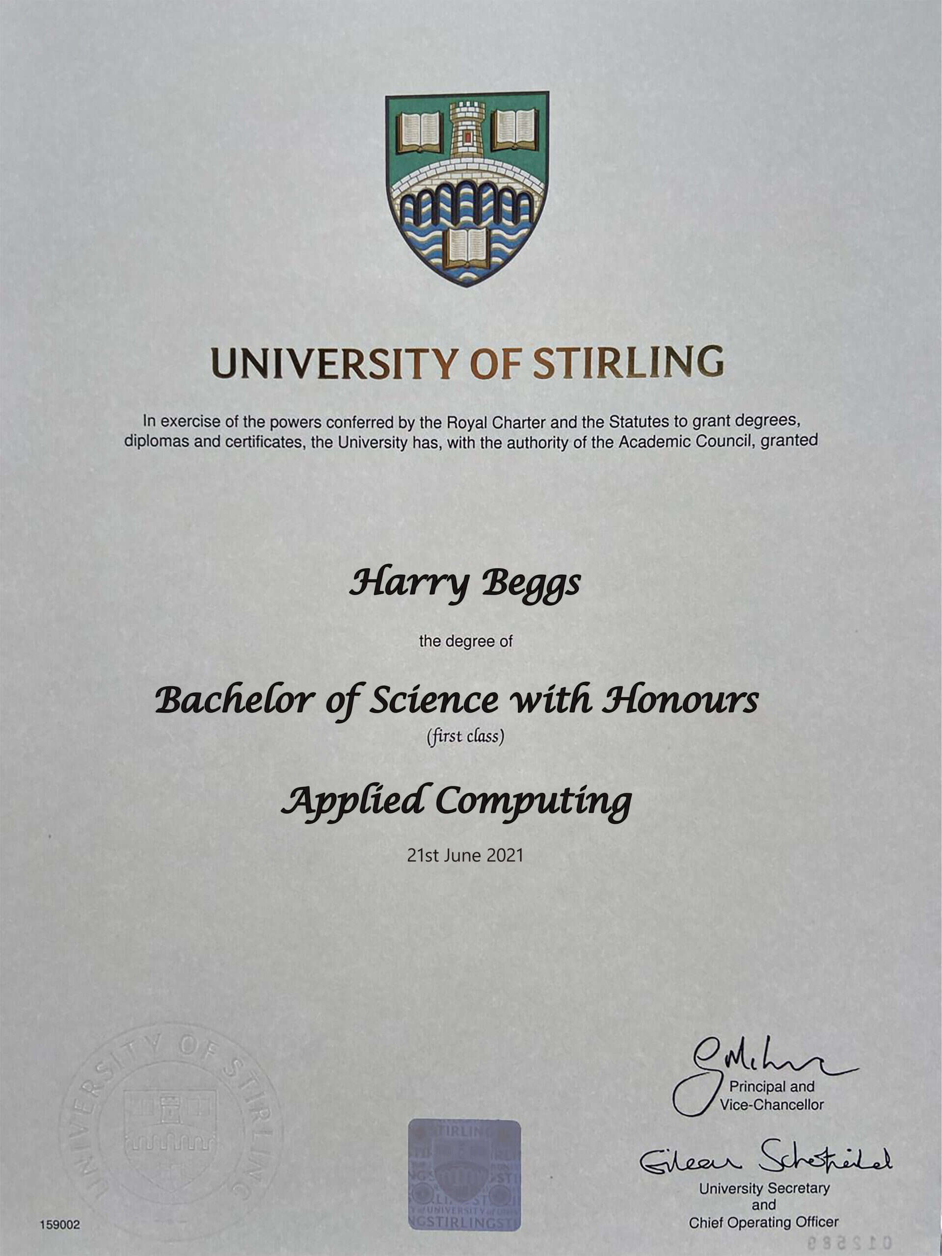 Authentic-Looking Fake certificate from University Of Stirling University